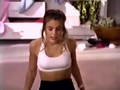 Charmed-Online-dot-nl_AlyssaMilanosTeenSteamWorkout2015.jpg