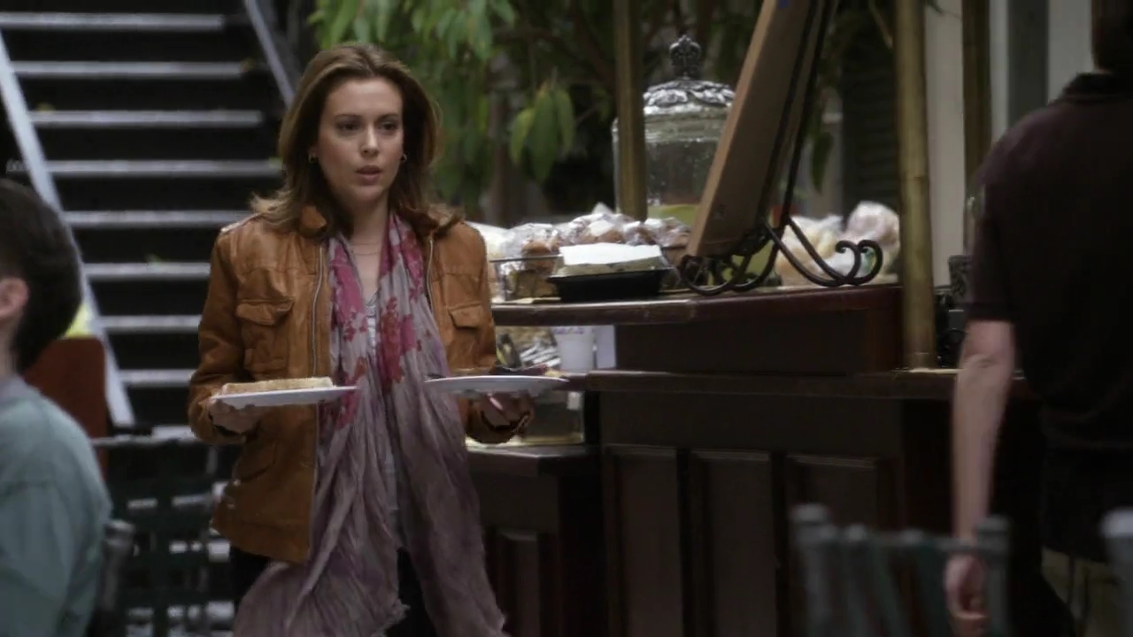 Charmed-Online-dot-net_BreakingIn1x02-0406.jpg