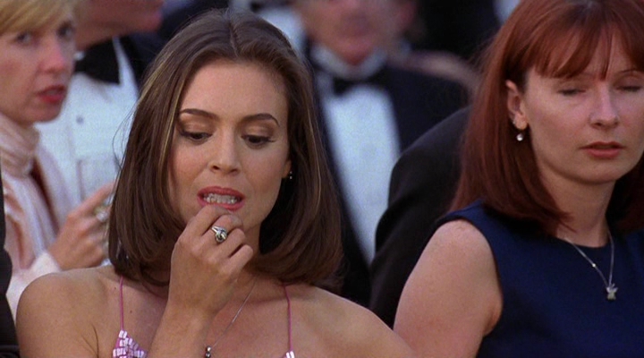 charmed-online-dot-net_BuyingTheCow4538.jpg
