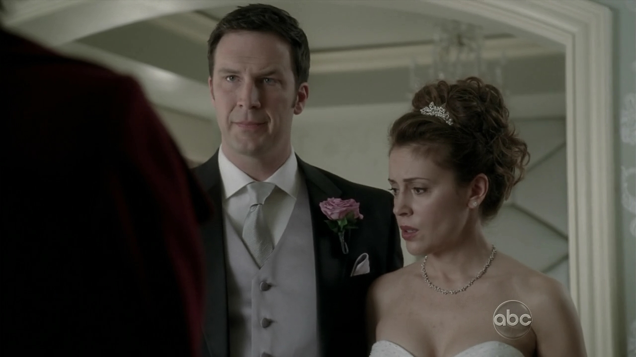 Charmed-Online_dot_nl-Castle2x120288.jpg