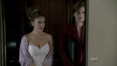 Charmed-Online_dot_nl-Castle2x120733.jpg