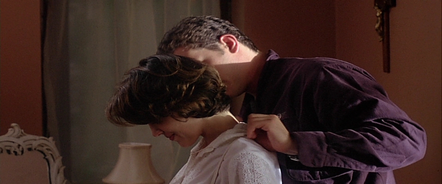charmed-online-dot-net_EmbraceOfTheVampire0994.jpg