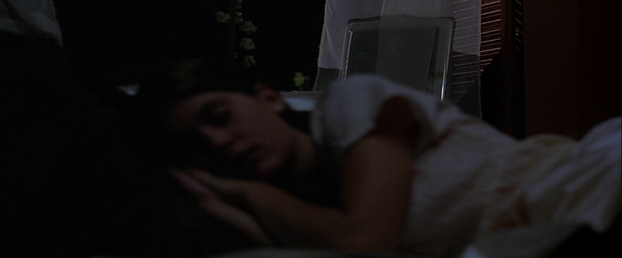 charmed-online-dot-net_EmbraceOfTheVampire1120.jpg