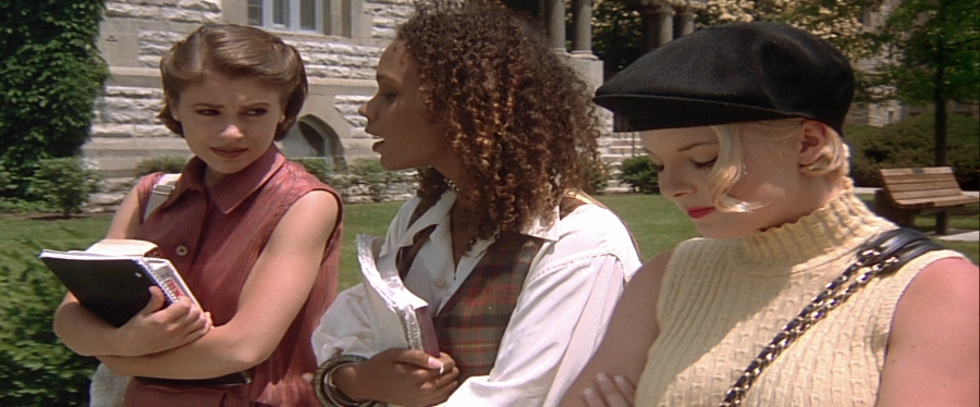 charmed-online-dot-net_EmbraceOfTheVampire1408.jpg