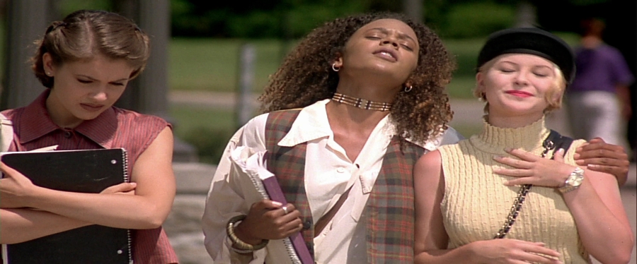 charmed-online-dot-net_EmbraceOfTheVampire1415.jpg