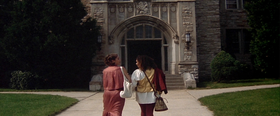 charmed-online-dot-net_EmbraceOfTheVampire1508.jpg