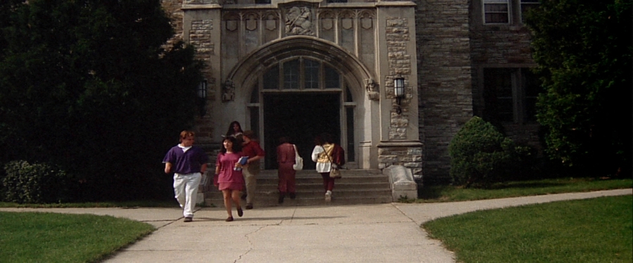 charmed-online-dot-net_EmbraceOfTheVampire1518.jpg