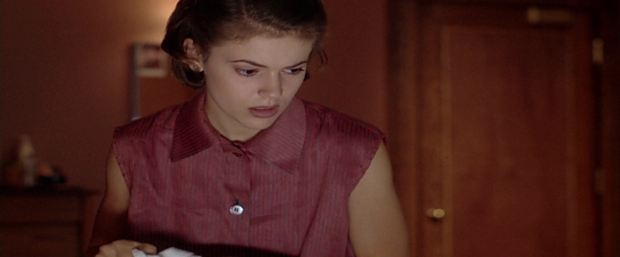 charmed-online-dot-net_EmbraceOfTheVampire1586.jpg