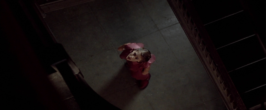 charmed-online-dot-net_EmbraceOfTheVampire1725.jpg