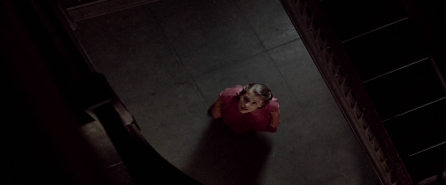 charmed-online-dot-net_EmbraceOfTheVampire1726.jpg