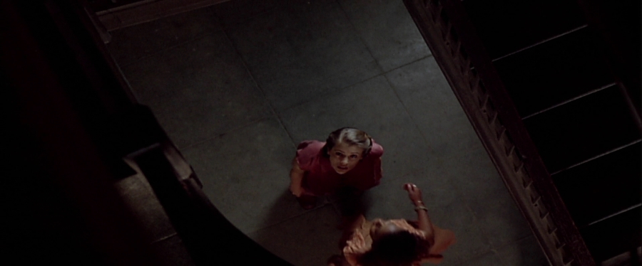charmed-online-dot-net_EmbraceOfTheVampire1727.jpg