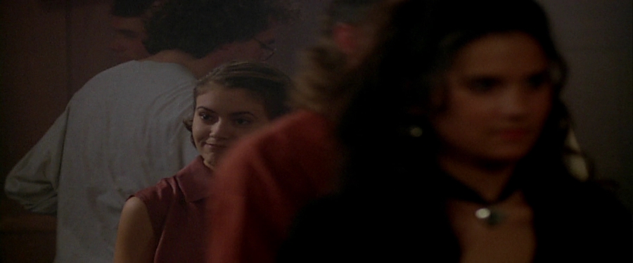 charmed-online-dot-net_EmbraceOfTheVampire1750.jpg