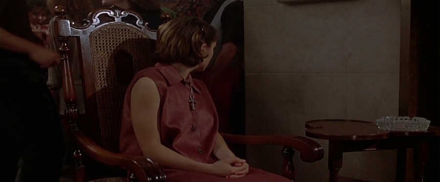 charmed-online-dot-net_EmbraceOfTheVampire1784.jpg