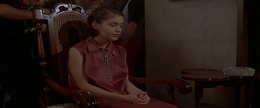 charmed-online-dot-net_EmbraceOfTheVampire1786.jpg