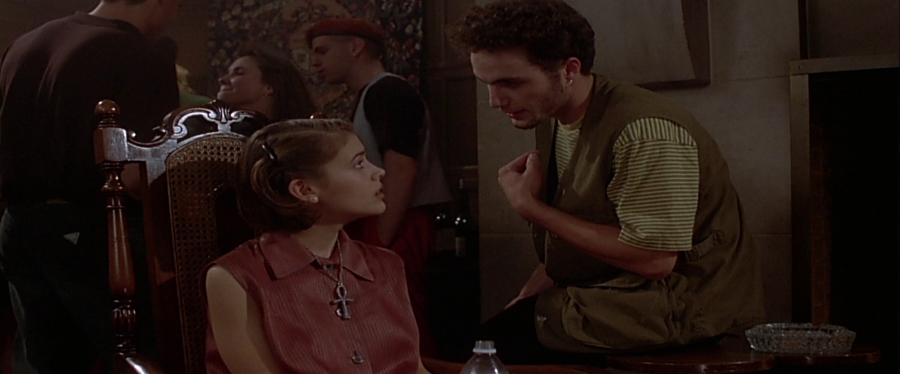 charmed-online-dot-net_EmbraceOfTheVampire1806.jpg