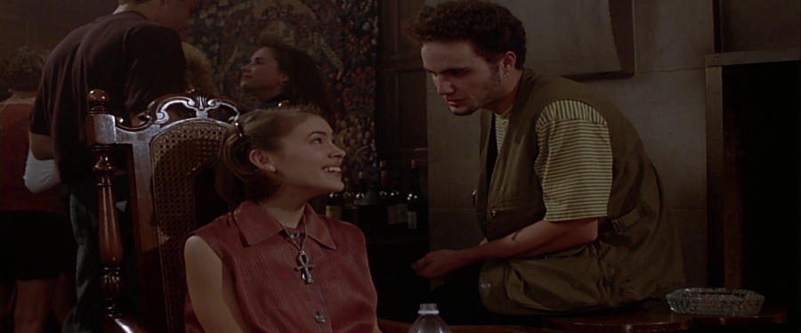 charmed-online-dot-net_EmbraceOfTheVampire1811.jpg