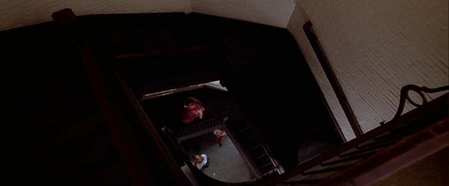 charmed-online-dot-net_EmbraceOfTheVampire1905.jpg