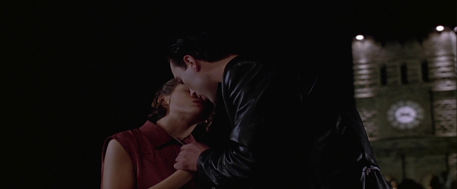 charmed-online-dot-net_EmbraceOfTheVampire2038.jpg