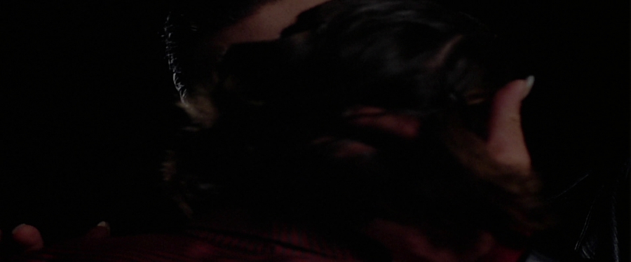 charmed-online-dot-net_EmbraceOfTheVampire2045.jpg