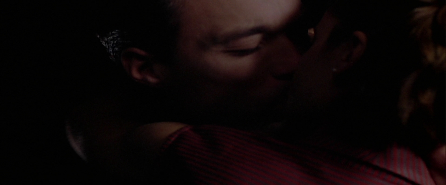 charmed-online-dot-net_EmbraceOfTheVampire2047.jpg