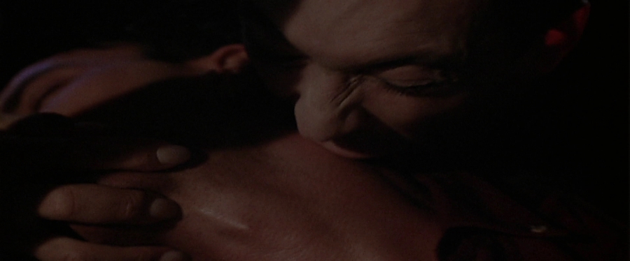 charmed-online-dot-net_EmbraceOfTheVampire2152.jpg