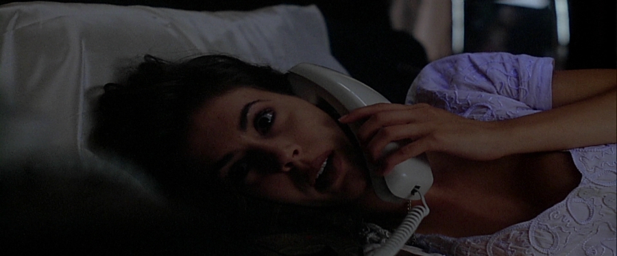 charmed-online-dot-net_EmbraceOfTheVampire2262.jpg