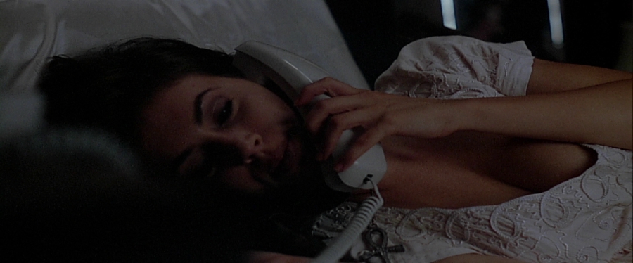 charmed-online-dot-net_EmbraceOfTheVampire2272.jpg