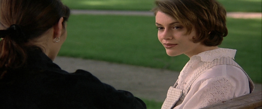 charmed-online-dot-net_EmbraceOfTheVampire2667.jpg