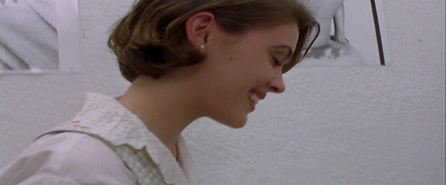 charmed-online-dot-net_EmbraceOfTheVampire2796.jpg