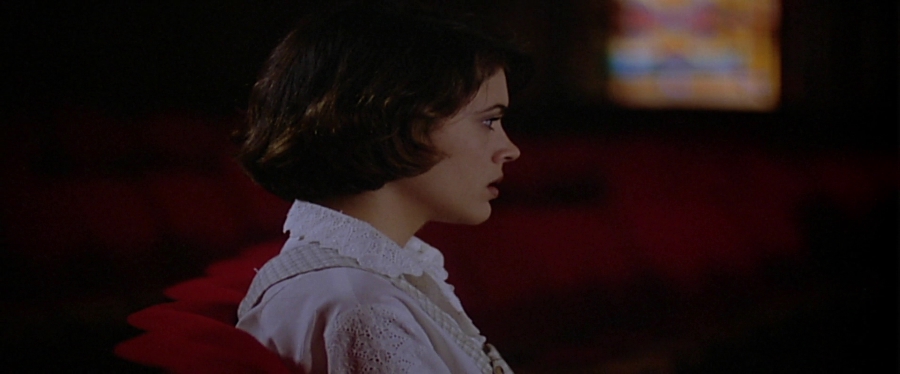 charmed-online-dot-net_EmbraceOfTheVampire3252.jpg