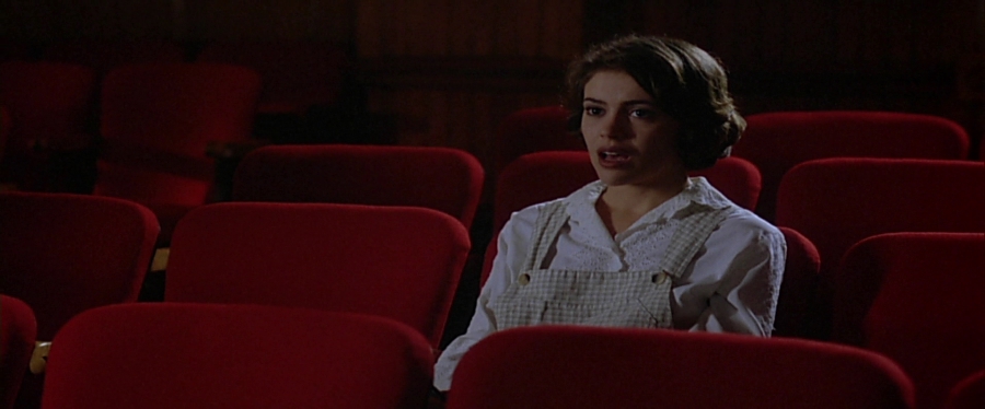 charmed-online-dot-net_EmbraceOfTheVampire3307.jpg