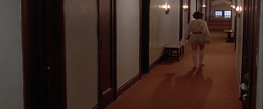 charmed-online-dot-net_EmbraceOfTheVampire3378.jpg
