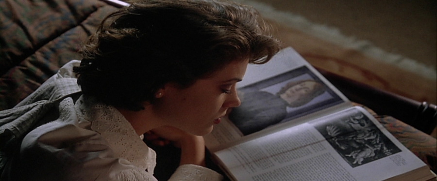 charmed-online-dot-net_EmbraceOfTheVampire3423.jpg