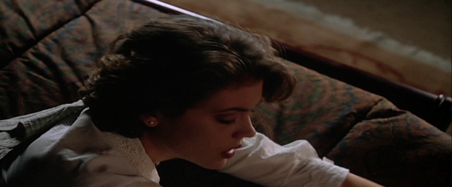 charmed-online-dot-net_EmbraceOfTheVampire3445.jpg