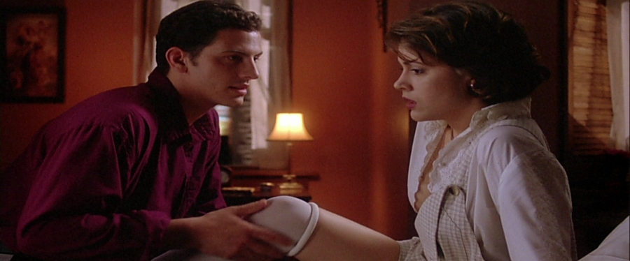 charmed-online-dot-net_EmbraceOfTheVampire3552.jpg