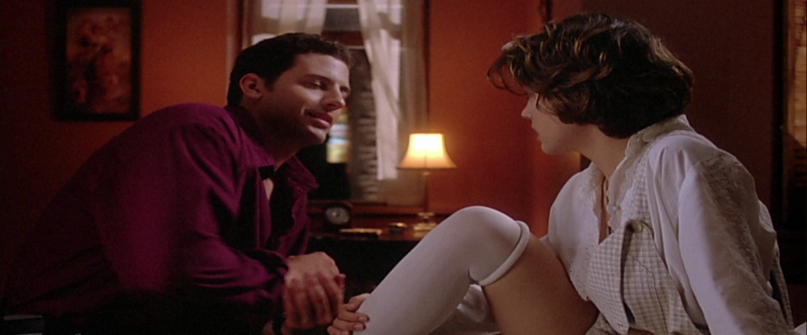 charmed-online-dot-net_EmbraceOfTheVampire3618.jpg
