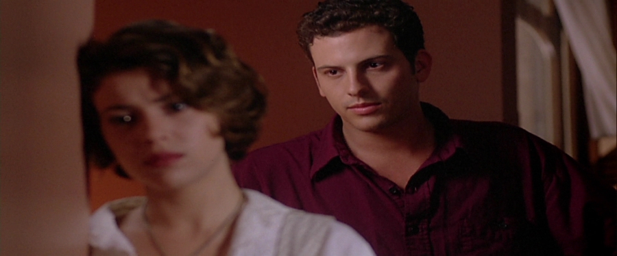 charmed-online-dot-net_EmbraceOfTheVampire3676.jpg