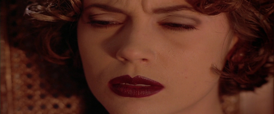 charmed-online-dot-net_EmbraceOfTheVampire3959.jpg
