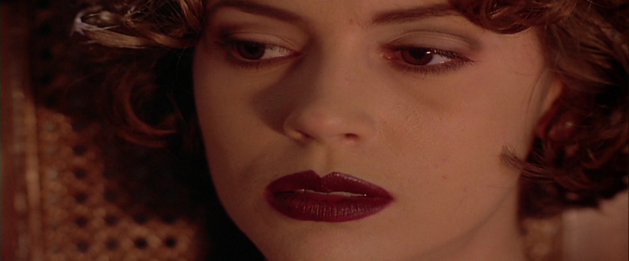 charmed-online-dot-net_EmbraceOfTheVampire3960.jpg