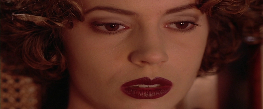 charmed-online-dot-net_EmbraceOfTheVampire3972.jpg