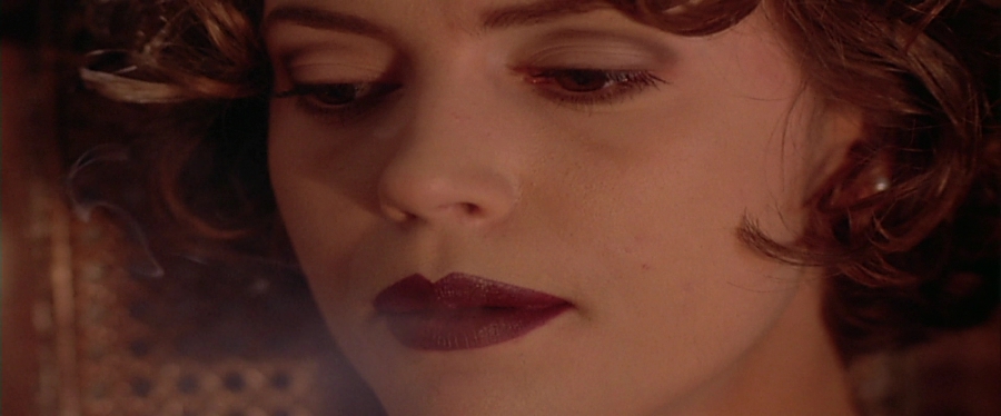 charmed-online-dot-net_EmbraceOfTheVampire3991.jpg