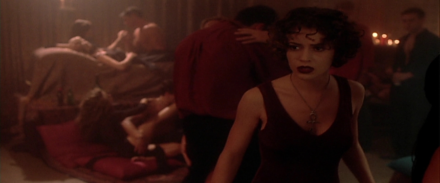charmed-online-dot-net_EmbraceOfTheVampire4159.jpg