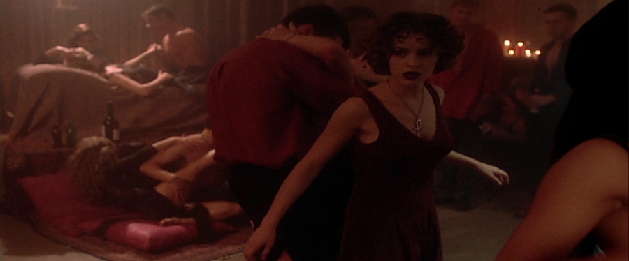 charmed-online-dot-net_EmbraceOfTheVampire4164.jpg
