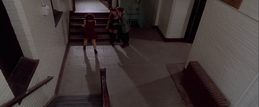 charmed-online-dot-net_EmbraceOfTheVampire4201.jpg