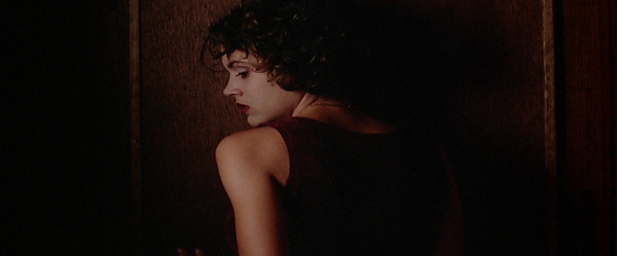 charmed-online-dot-net_EmbraceOfTheVampire4624.jpg