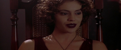 charmed-online-dot-net_EmbraceOfTheVampire3890.jpg