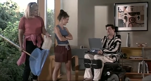 Charmed-Online_dot_nl-HugoPool1410.jpg