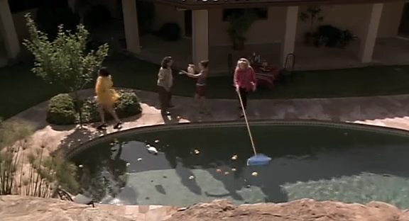 Charmed-Online_dot_nl-HugoPool3318.jpg