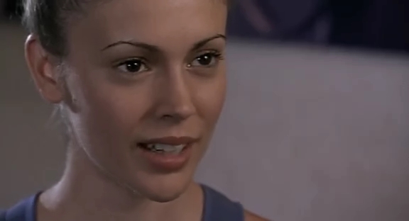 Charmed-Online_dot_nl-HugoPool4421.jpg
