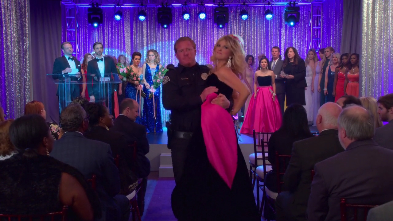 Charmed-Online-dot-NL_Insatiable1x04-4690.jpg